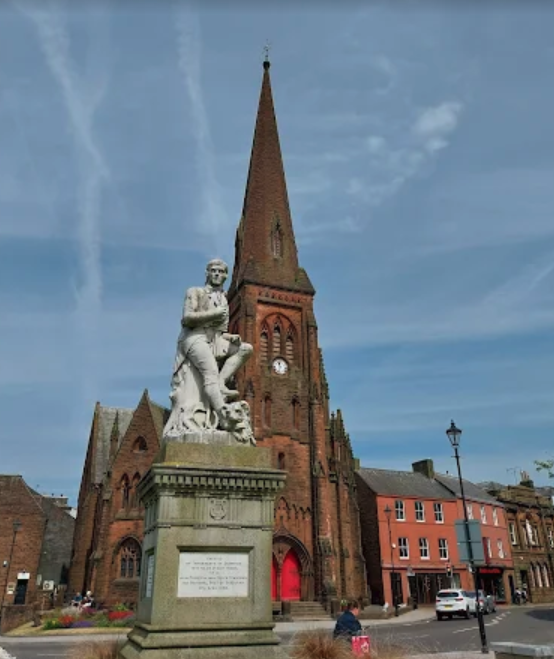 The statue of Robert Burns on the square beneath Greyfriars Church